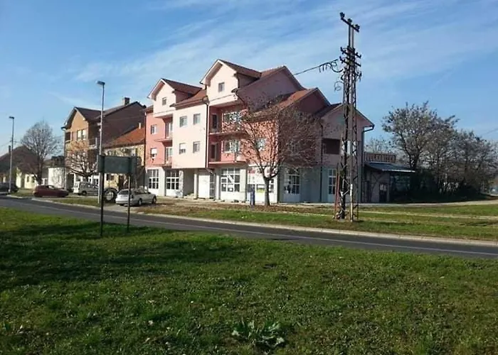 A3 Small Cute Single Apartman Pancsova